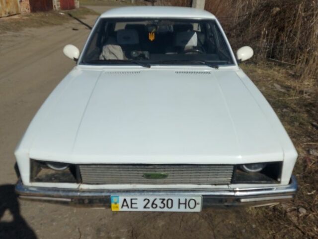 Белый Форд Гранада, объемом двигателя 2 л и пробегом 80 тыс. км за 2000 $, фото 1 на Automoto.ua