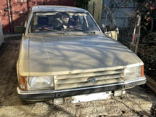 Бежевий Форд Гранада, об'ємом двигуна 2.3 л та пробігом 300 тис. км за 500 $, фото 1 на Automoto.ua