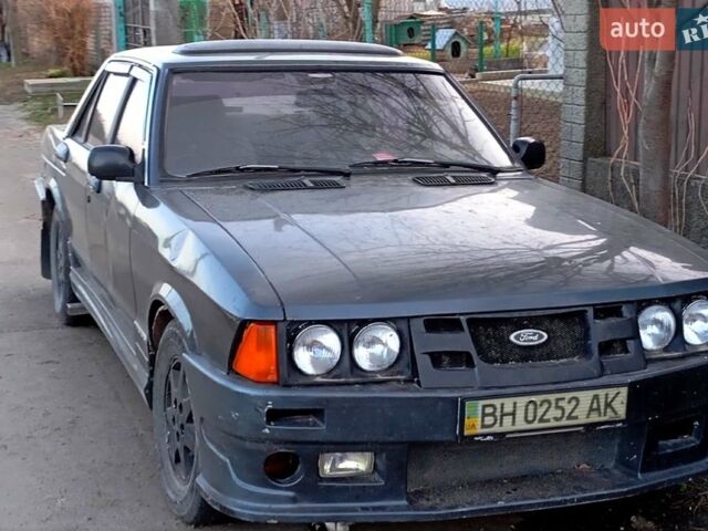 Серый Форд Гранада, объемом двигателя 2.3 л и пробегом 777 тыс. км за 2000 $, фото 1 на Automoto.ua