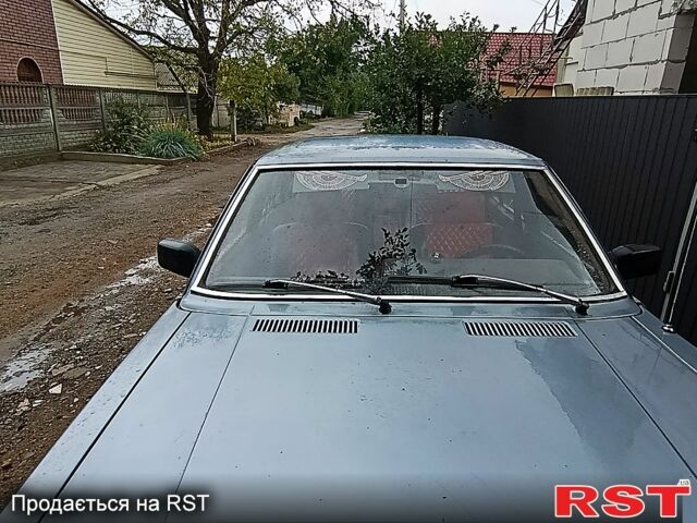 Сірий Форд Гранада, об'ємом двигуна 2 л та пробігом 0 тис. км за 1500 $, фото 1 на Automoto.ua