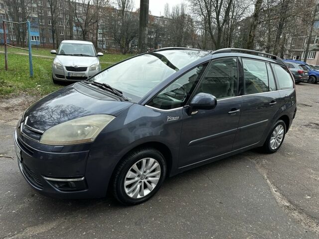 Синий Форд Гранд С-макс, объемом двигателя 2 л и пробегом 240 тыс. км за 5600 $, фото 1 на Automoto.ua