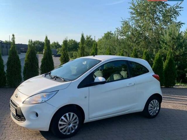 Белый Форд КА, объемом двигателя 1.2 л и пробегом 124 тыс. км за 4400 $, фото 1 на Automoto.ua