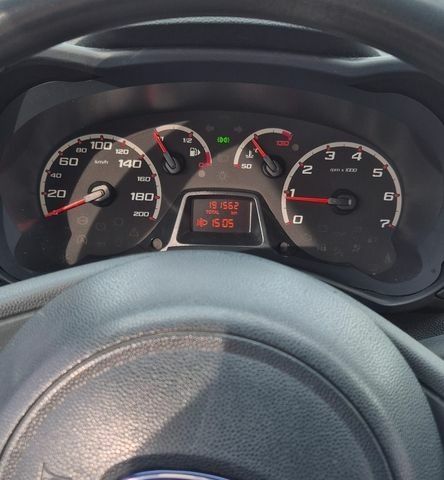 Белый Форд КА, объемом двигателя 1.2 л и пробегом 191 тыс. км за 4500 $, фото 1 на Automoto.ua