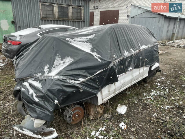 Білий Форд КА, об'ємом двигуна 1.2 л та пробігом 30 тис. км за 1750 $, фото 1 на Automoto.ua