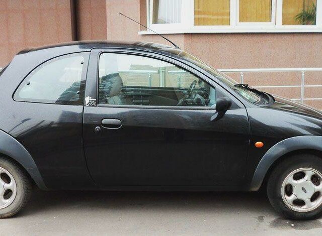 Чорний Форд КА, об'ємом двигуна 1.3 л та пробігом 120 тис. км за 2300 $, фото 1 на Automoto.ua