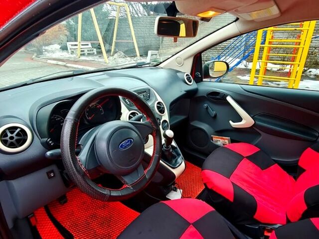 Красный Форд КА, объемом двигателя 1.2 л и пробегом 1420 тыс. км за 3800 $, фото 1 на Automoto.ua