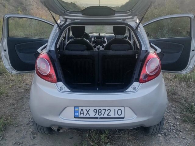 Сірий Форд КА, об'ємом двигуна 1.24 л та пробігом 190 тис. км за 4500 $, фото 1 на Automoto.ua