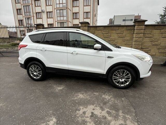 Белый Форд Куга, объемом двигателя 2 л и пробегом 135 тыс. км за 12800 $, фото 1 на Automoto.ua