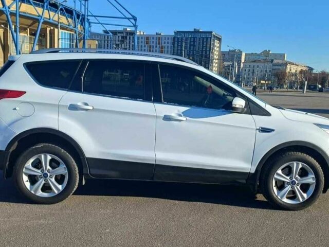 Білий Форд Куга, об'ємом двигуна 2 л та пробігом 95 тис. км за 13500 $, фото 1 на Automoto.ua