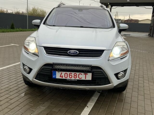 Белый Форд Куга, объемом двигателя 2 л и пробегом 260 тыс. км за 6151 $, фото 1 на Automoto.ua