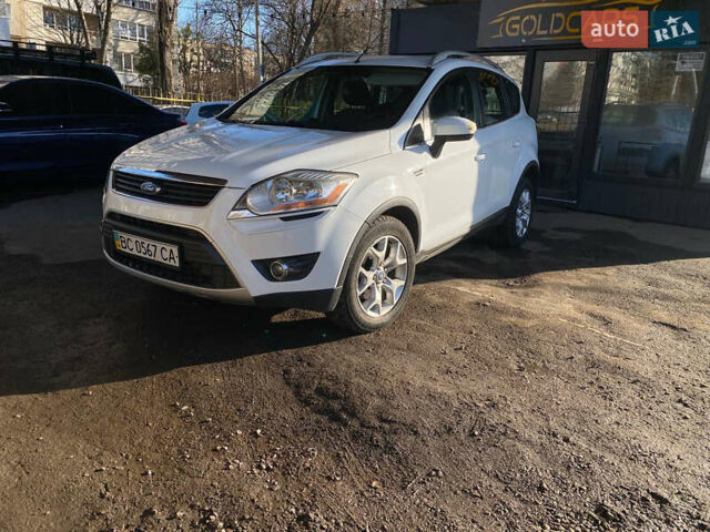 Белый Форд Куга, объемом двигателя 2 л и пробегом 299 тыс. км за 10100 $, фото 1 на Automoto.ua