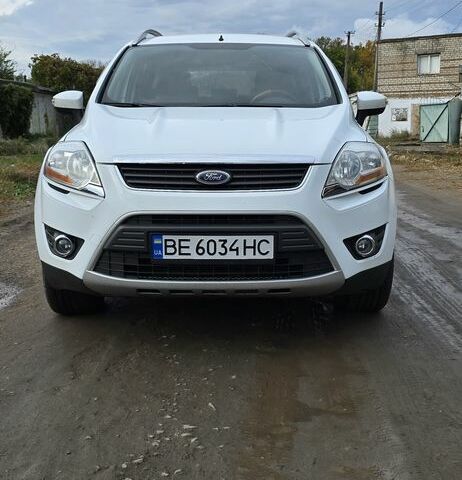 Белый Форд Куга, объемом двигателя 2 л и пробегом 180 тыс. км за 10500 $, фото 1 на Automoto.ua