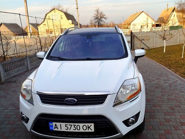 Белый Форд Куга, объемом двигателя 2 л и пробегом 215 тыс. км за 10500 $, фото 1 на Automoto.ua