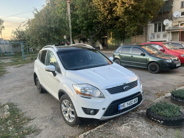 Белый Форд Куга, объемом двигателя 2.5 л и пробегом 160 тыс. км за 9000 $, фото 1 на Automoto.ua