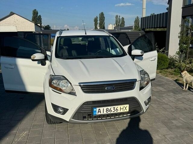 Білий Форд Куга, об'ємом двигуна 2.5 л та пробігом 230 тис. км за 9100 $, фото 1 на Automoto.ua