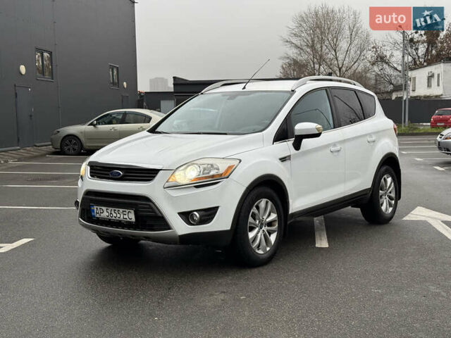 Белый Форд Куга, объемом двигателя 2.52 л и пробегом 169 тыс. км за 9399 $, фото 1 на Automoto.ua