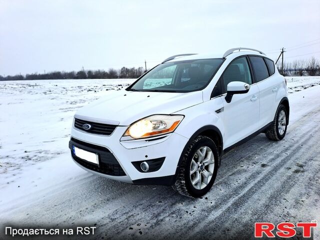 Білий Форд Куга, об'ємом двигуна 2 л та пробігом 17200 тис. км за 9000 $, фото 1 на Automoto.ua