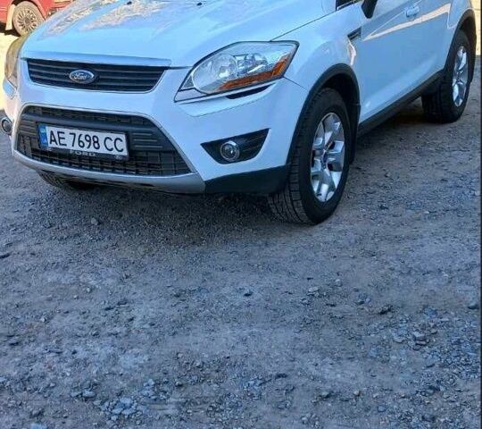 Білий Форд Куга, об'ємом двигуна 2 л та пробігом 112 тис. км за 11500 $, фото 1 на Automoto.ua