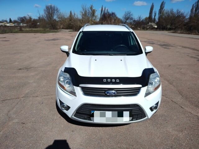 Білий Форд Куга, об'ємом двигуна 2 л та пробігом 214 тис. км за 9000 $, фото 1 на Automoto.ua