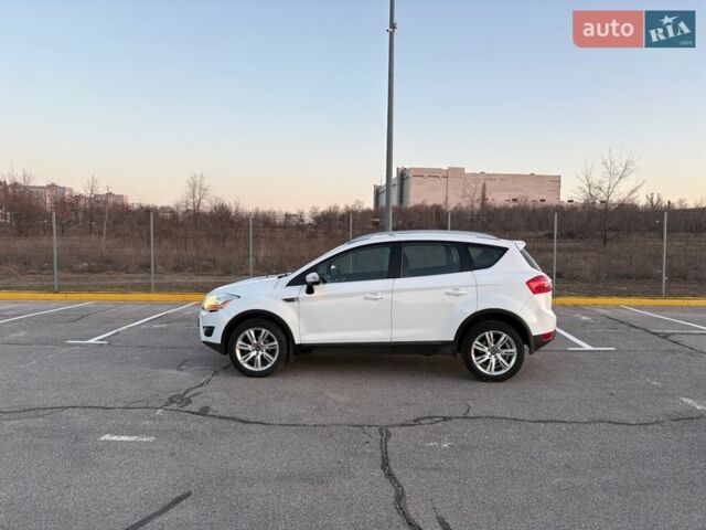 Білий Форд Куга, об'ємом двигуна 2 л та пробігом 204 тис. км за 11000 $, фото 1 на Automoto.ua