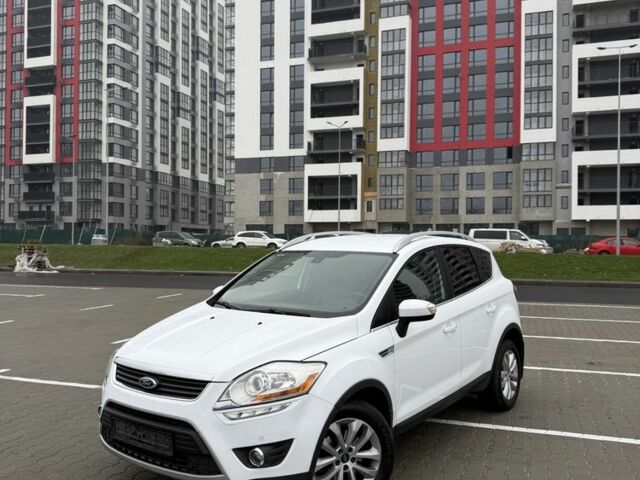 Белый Форд Куга, объемом двигателя 2 л и пробегом 272 тыс. км за 11499 $, фото 1 на Automoto.ua