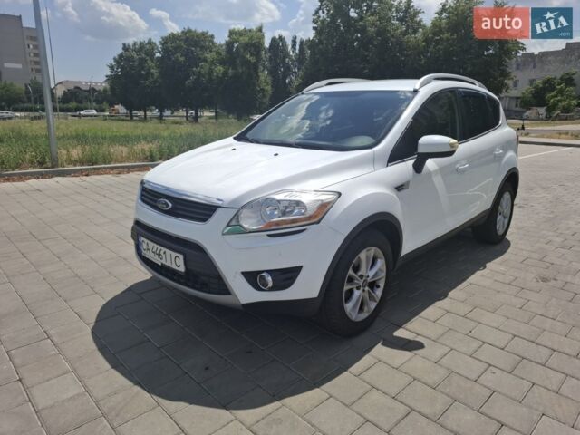 Білий Форд Куга, об'ємом двигуна 2 л та пробігом 160 тис. км за 9999 $, фото 1 на Automoto.ua