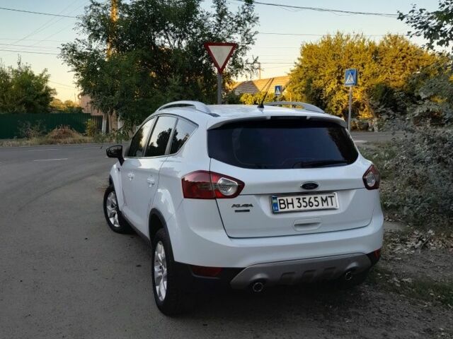 Белый Форд Куга, объемом двигателя 0 л и пробегом 145 тыс. км за 10900 $, фото 1 на Automoto.ua
