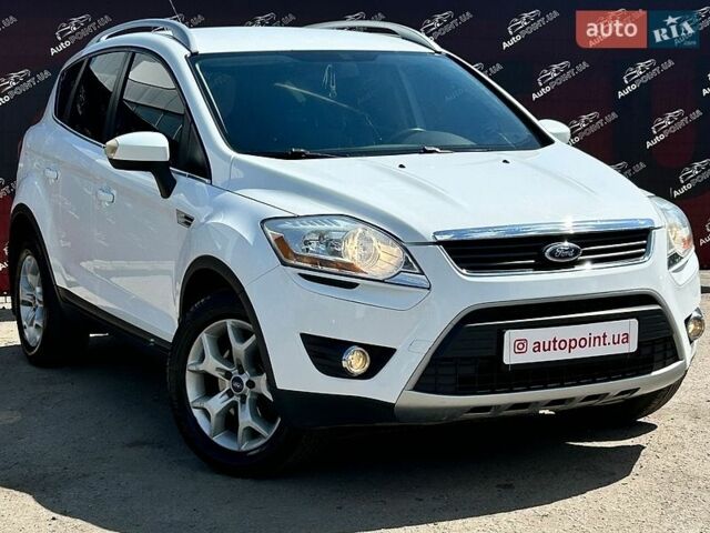 Белый Форд Куга, объемом двигателя 2 л и пробегом 214 тыс. км за 10500 $, фото 1 на Automoto.ua
