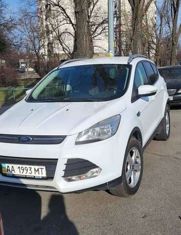 Белый Форд Куга, объемом двигателя 1.6 л и пробегом 74 тыс. км за 14400 $, фото 1 на Automoto.ua