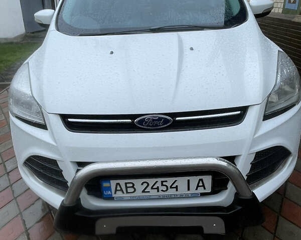 Білий Форд Куга, об'ємом двигуна 2 л та пробігом 301 тис. км за 12400 $, фото 1 на Automoto.ua