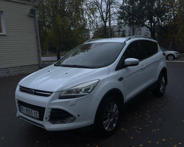 Форд Куга 2013 в Полтаве на Automoto.ua Белый Форд Куга, объемом двигателя 2 л и пробегом 253 тыс. км за 11500 $, фото 1 на Automoto.ua