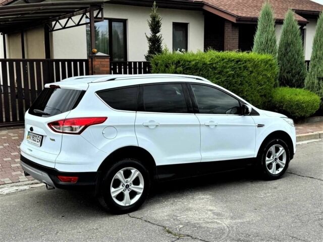 Белый Форд Куга, объемом двигателя 2 л и пробегом 74 тыс. км за 13500 $, фото 1 на Automoto.ua