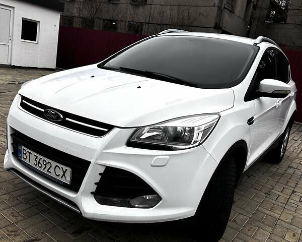 Белый Форд Куга, объемом двигателя 2 л и пробегом 135 тыс. км за 13000 $, фото 1 на Automoto.ua