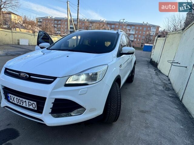 Белый Форд Куга, объемом двигателя 1.6 л и пробегом 240 тыс. км за 11000 $, фото 1 на Automoto.ua