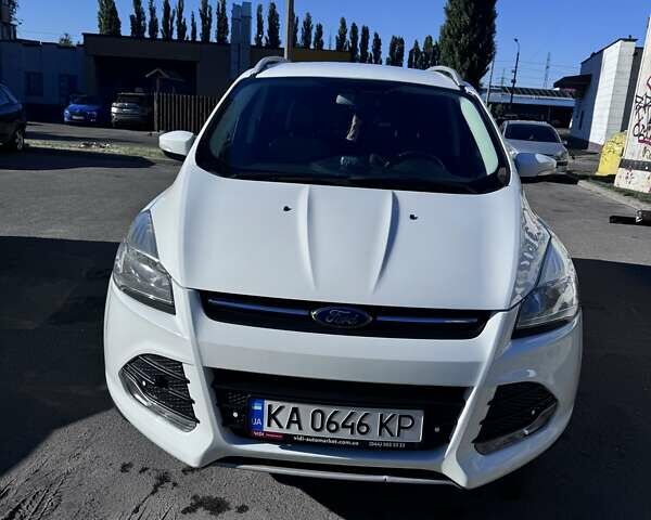 Белый Форд Куга, объемом двигателя 2 л и пробегом 110 тыс. км за 15000 $, фото 1 на Automoto.ua