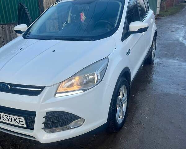 Білий Форд Куга, об'ємом двигуна 2 л та пробігом 247 тис. км за 13000 $, фото 1 на Automoto.ua