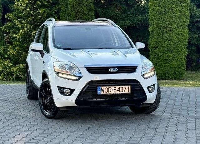 Белый Форд Куга, объемом двигателя 2 л и пробегом 125 тыс. км за 7600 $, фото 1 на Automoto.ua