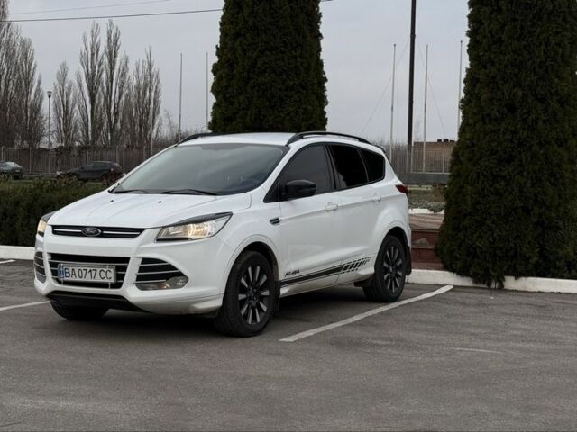 Белый Форд Куга, объемом двигателя 2 л и пробегом 223 тыс. км за 10999 $, фото 1 на Automoto.ua