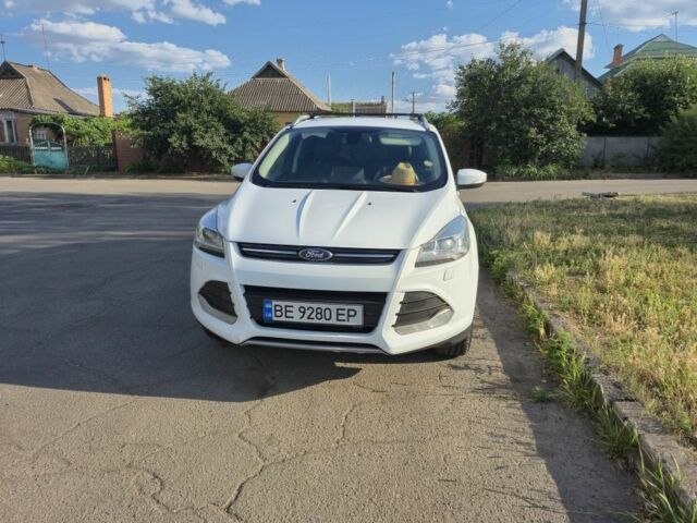 Белый Форд Куга, объемом двигателя 2 л и пробегом 202 тыс. км за 14000 $, фото 1 на Automoto.ua