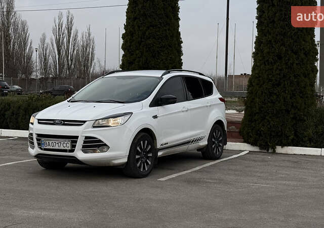 Белый Форд Куга, объемом двигателя 2 л и пробегом 223 тыс. км за 10999 $, фото 1 на Automoto.ua