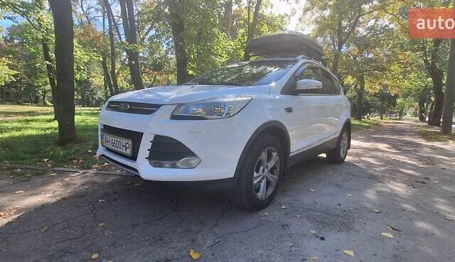 Белый Форд Куга, объемом двигателя 2 л и пробегом 210 тыс. км за 13500 $, фото 1 на Automoto.ua