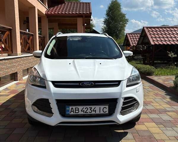 Білий Форд Куга, об'ємом двигуна 2 л та пробігом 145 тис. км за 16000 $, фото 1 на Automoto.ua
