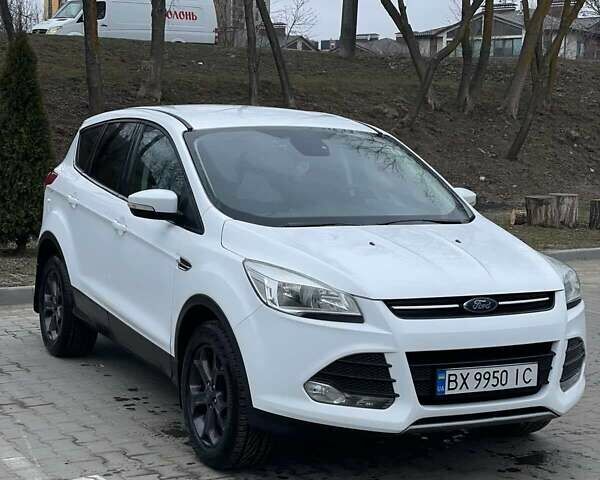 Белый Форд Куга, объемом двигателя 2 л и пробегом 115 тыс. км за 13900 $, фото 1 на Automoto.ua