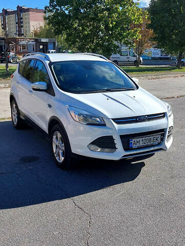 Белый Форд Куга, объемом двигателя 2 л и пробегом 192 тыс. км за 13800 $, фото 1 на Automoto.ua