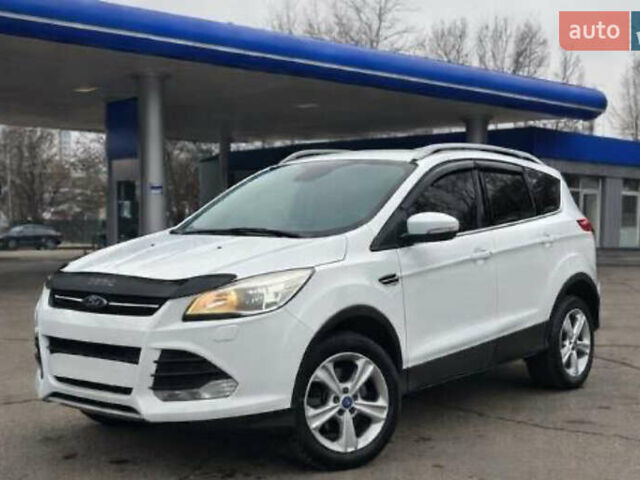 Белый Форд Куга, объемом двигателя 2 л и пробегом 178 тыс. км за 13500 $, фото 1 на Automoto.ua