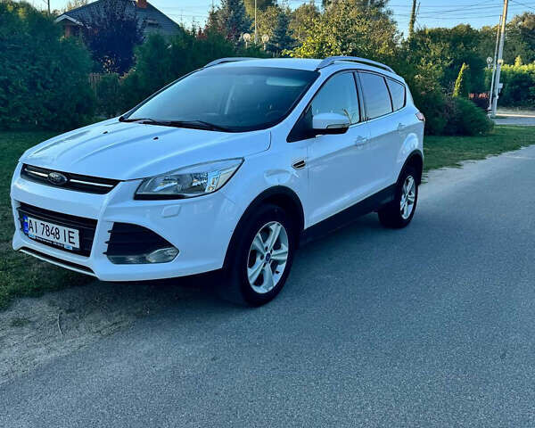 Белый Форд Куга, объемом двигателя 2 л и пробегом 305 тыс. км за 12500 $, фото 1 на Automoto.ua