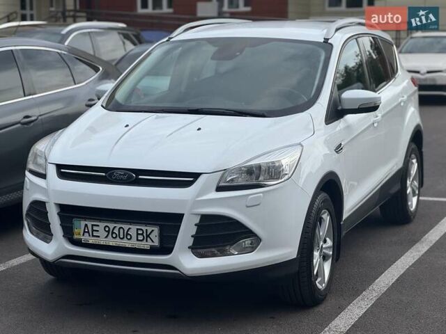 Білий Форд Куга, об'ємом двигуна 2 л та пробігом 86 тис. км за 16500 $, фото 1 на Automoto.ua
