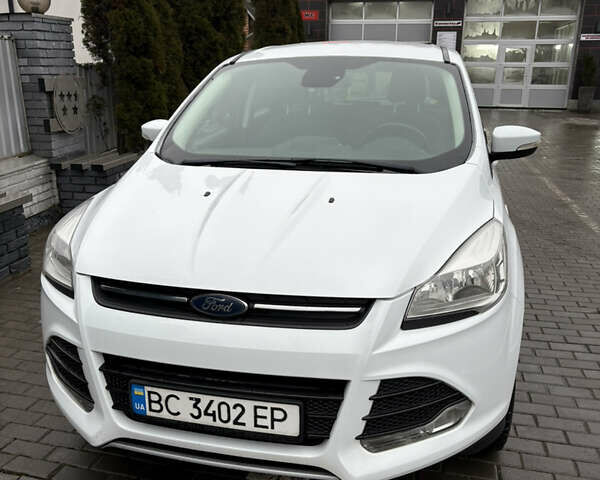 Білий Форд Куга, об'ємом двигуна 1.5 л та пробігом 90 тис. км за 12000 $, фото 1 на Automoto.ua