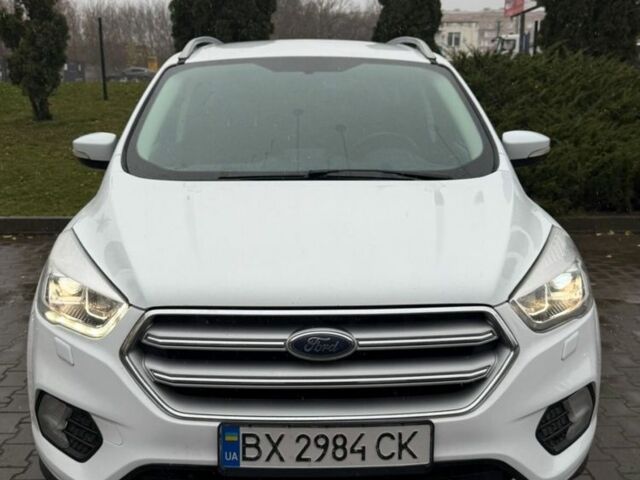 Белый Форд Куга, объемом двигателя 2 л и пробегом 174 тыс. км за 15000 $, фото 1 на Automoto.ua