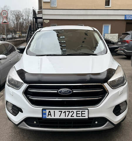 Білий Форд Куга, об'ємом двигуна 2 л та пробігом 255 тис. км за 15500 $, фото 1 на Automoto.ua